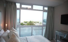 In Touch Seaview